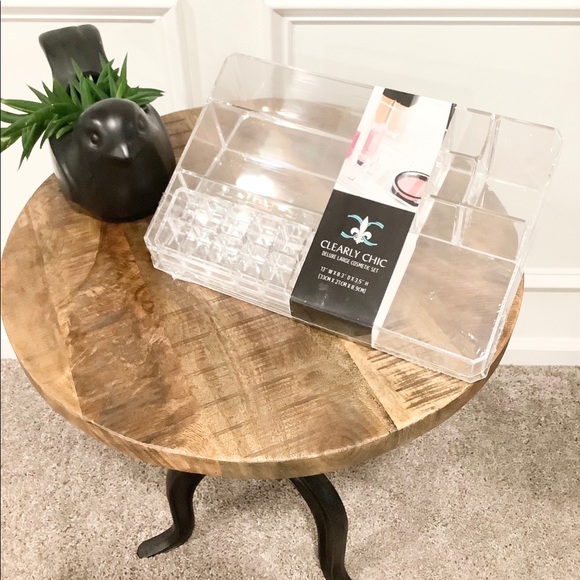 Clearly Chic Cosmetic Set - Picture 2 of 3